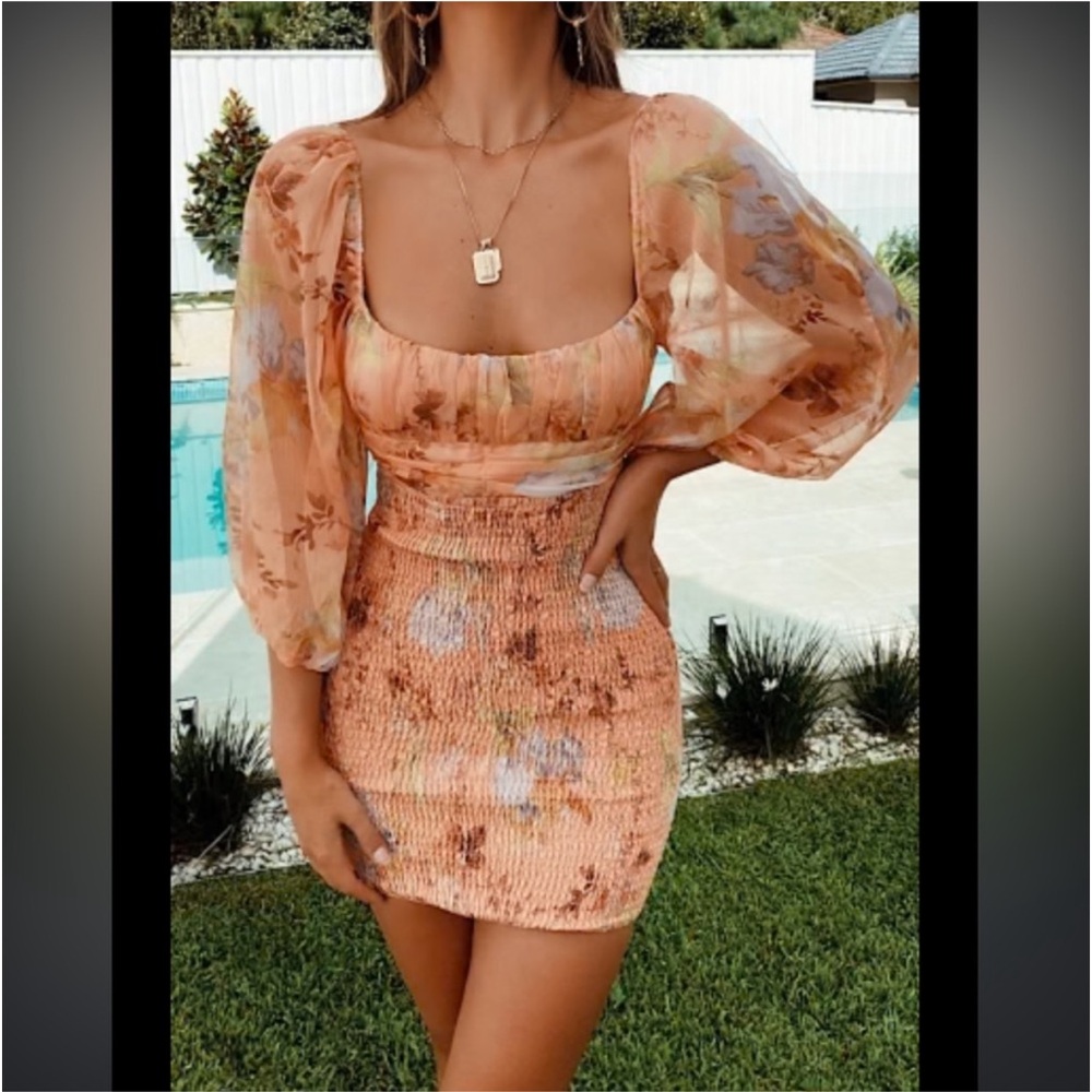 Orange floral Selfie Leslie Mini Dress 🧡